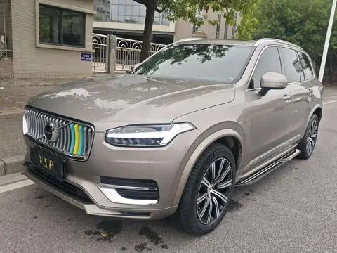 Volvo XC90 2022 — фото 1