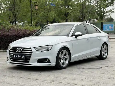 Audi A3 2019 — фото 1