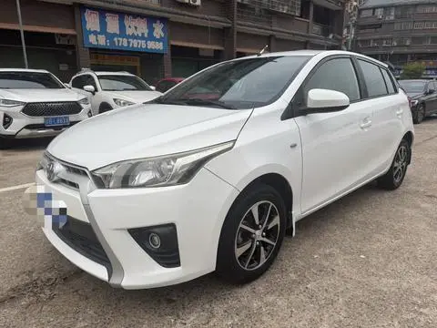 Toyota YARIS L 2015