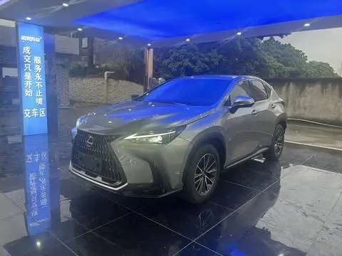 Lexus NX 2023