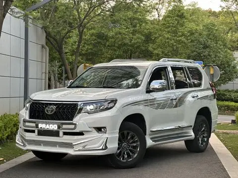 Toyota Prado 2019 — фото 1