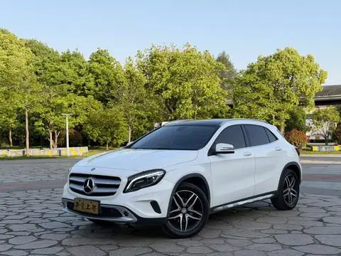 Mercedes-Benz GLA 2015