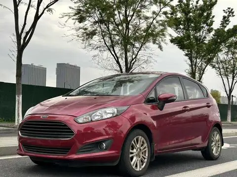 Ford 嘉年华 2013