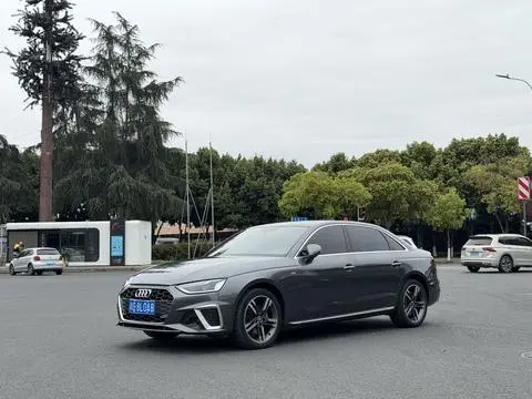 Audi A4L 2021