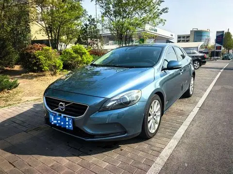 Volvo V40 2013