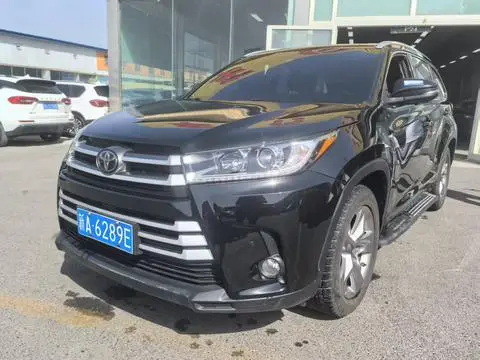 Toyota Highlander 2018 — фото 1