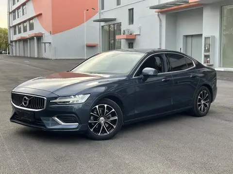 Volvo S60 2021 — фото 1