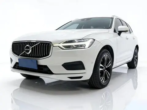 Volvo XC60 2019 — фото 1