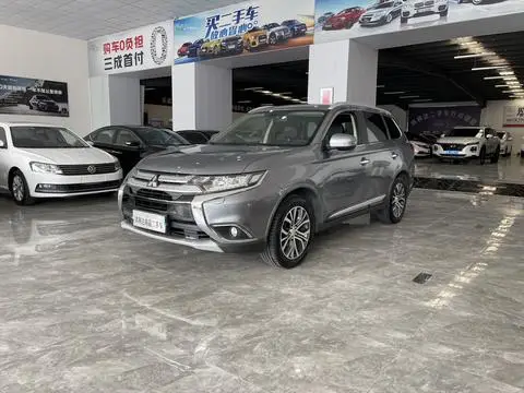 Mitsubishi 欧蓝德 2016