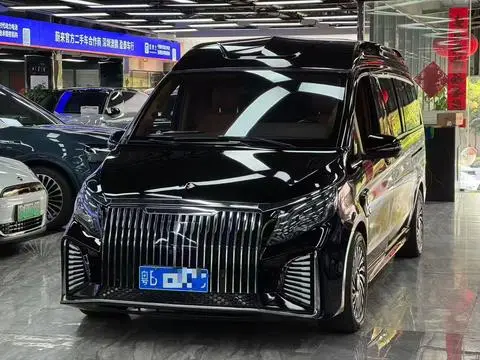 Mercedes-Benz 威霆 2023 — фото 1
