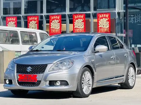 Suzuki 凯泽西 2011 — фото 1