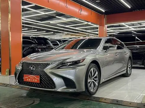 Lexus LS 2018