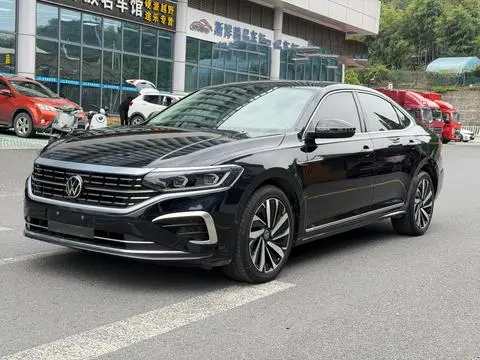 Volkswagen Passat 2022