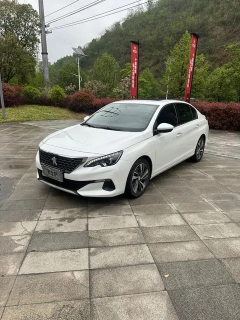 Peugeot 408 2020