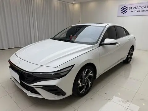 Hyundai Elantra 2023 — фото 1