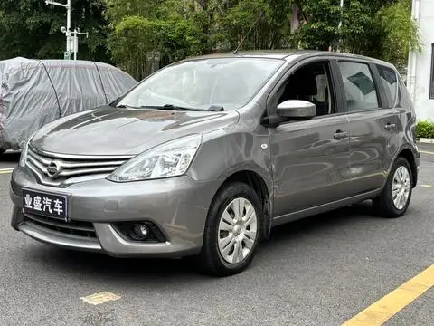 Nissan 骊威 2013