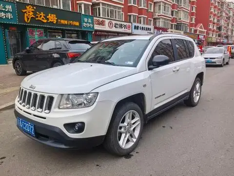 Jeep 指南者 2013