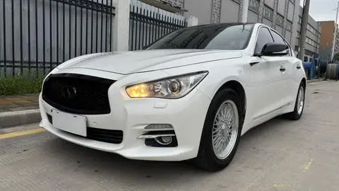 Infiniti Q50 2014