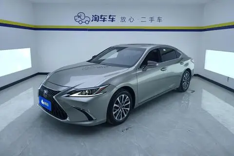 Lexus ES 2022