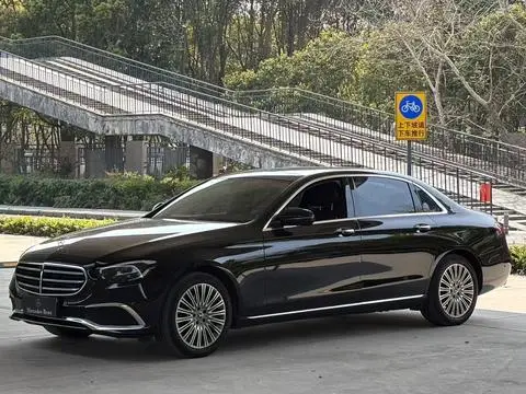 Mercedes-Benz E-Class 2022
