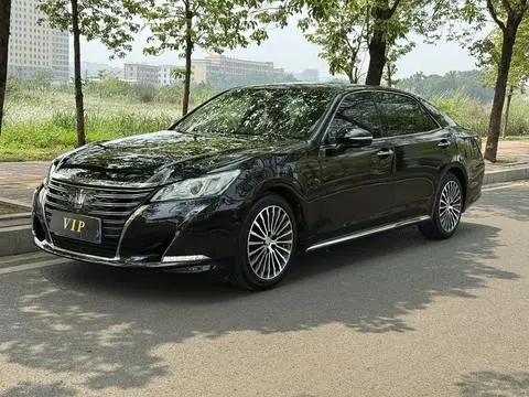 Toyota Crown 2018