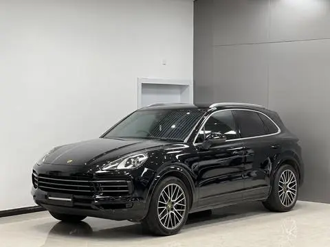 Porsche Cayenne 2021 — фото 1