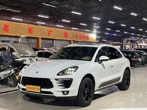 Porsche Macan 2016
