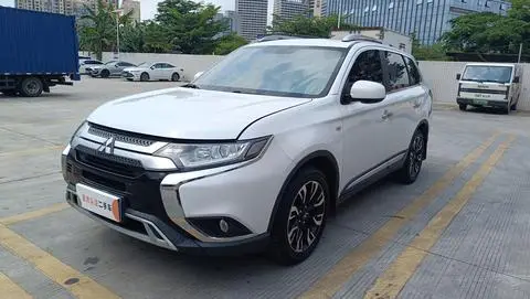 Mitsubishi 欧蓝德 2020