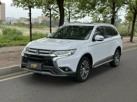 Mitsubishi 欧蓝德 2017
