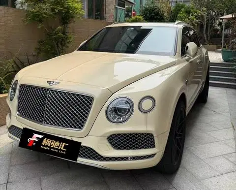 Bentley 添越 2020 — фото 1