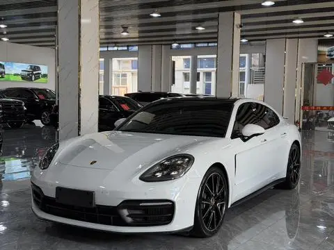 Porsche Panamera 2023