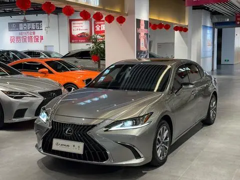 Lexus ES 2023