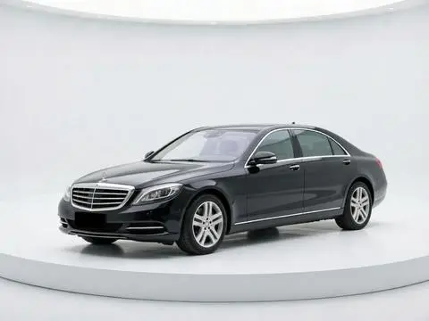 Mercedes-Benz S-Class 2010