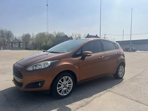 Ford 嘉年华 2013