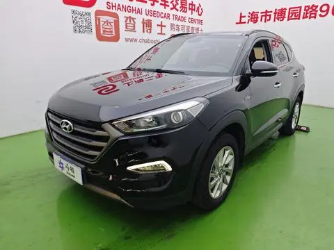 Hyundai 途胜 2015 — фото 1