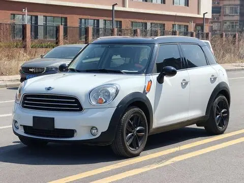 MINI COUNTRYMAN 2011