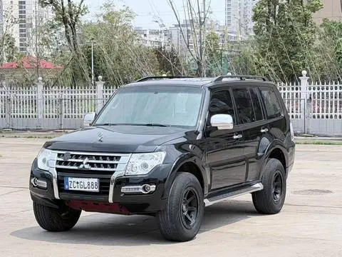 Mitsubishi 帕杰罗 2018