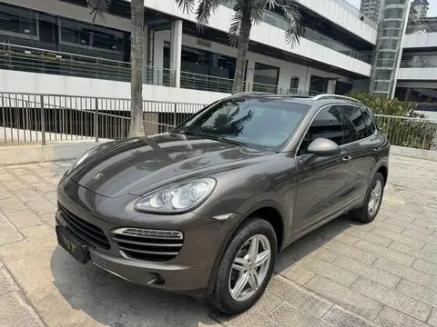 Porsche Cayenne 2011