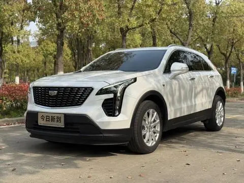 Cadillac XT4 2023 — фото 1