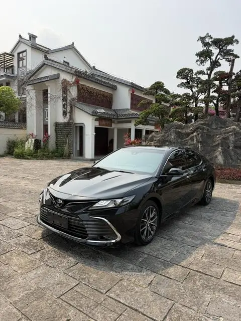 Toyota Camry 2021