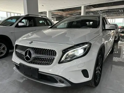 Mercedes-Benz GLA 2015