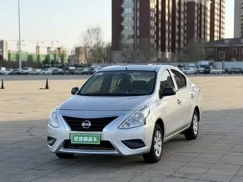 Nissan 阳光 2015