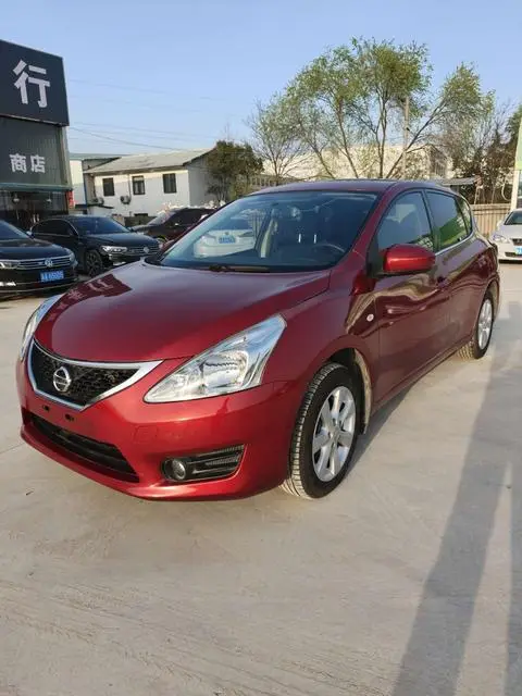 Nissan 骐达TIIDA 2011