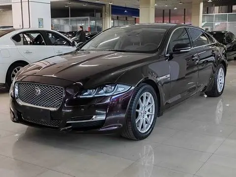 Jaguar XJ 2016