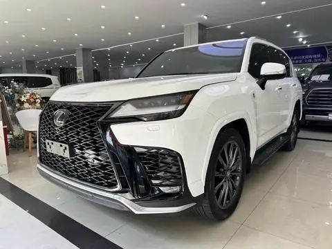 Lexus LX 2023 — фото 1
