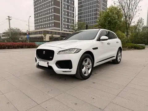 Jaguar F-PACE 2016