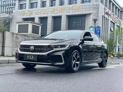 Volkswagen Passat 2023