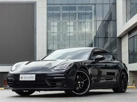 Porsche Panamera 2023