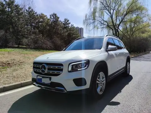 Mercedes-Benz GLB 2023 — фото 1
