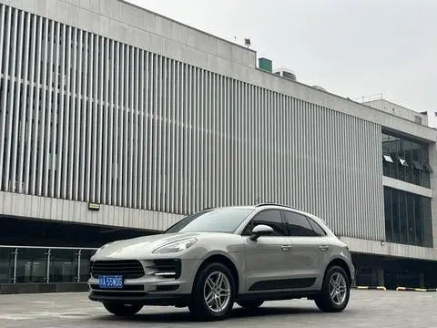 Porsche Macan 2021